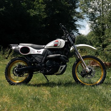 La X-Ride 650 Trail n’attend que vous ! Puissante dans ses racines de l’essence “trail”, elle est équipée d’un gromono refroidi par air/huile.

📸 @mxtest.youtube

#picoftheday #street #bike #photography #ride #bikelife #life #motorcycle #lifestyle #scooters #city #rider #scootlife #mashmotorcycles #MashMoto #Mash #MashMotors #frenchbrand #mashine #sedéplacermoinspolluer